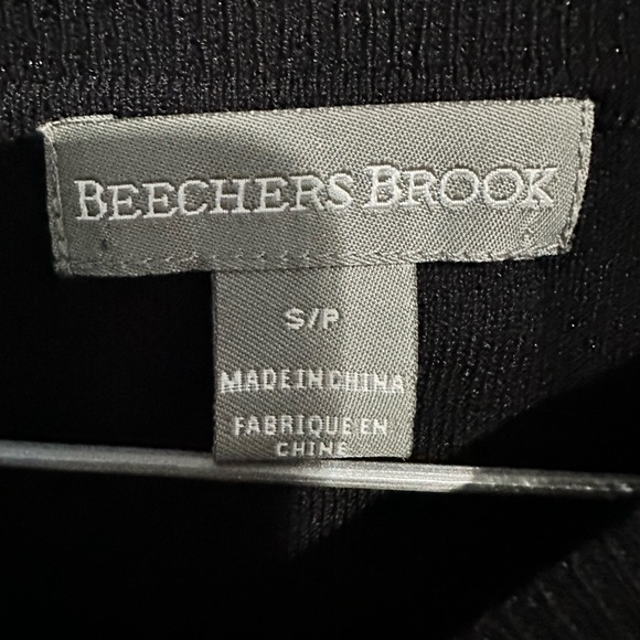 Woman’s striped shirt 👚 - Picture 5 of 6